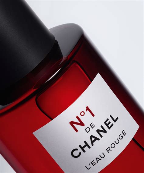 n1 de chanel l'eau rouge fragrance mist